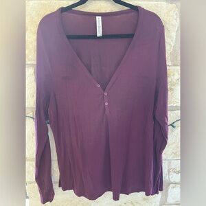 LAST CHANCE Athleta sleep shirt